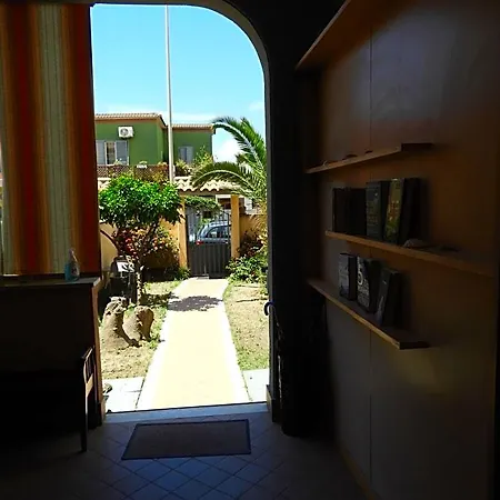 Isola Bed and Breakfast Φιουμιτσίνο