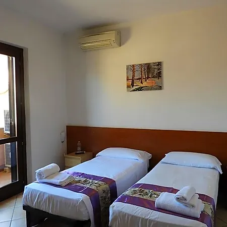 Bed and Breakfast Isola Φιουμιτσίνο