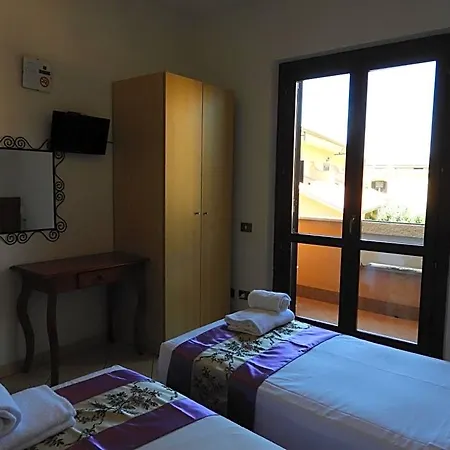 Bed and Breakfast Isola Φιουμιτσίνο
